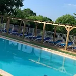 Mobil Confortable Avec Terrasse Pres De - Api-1-52-425 مكان تخييم Limeuil