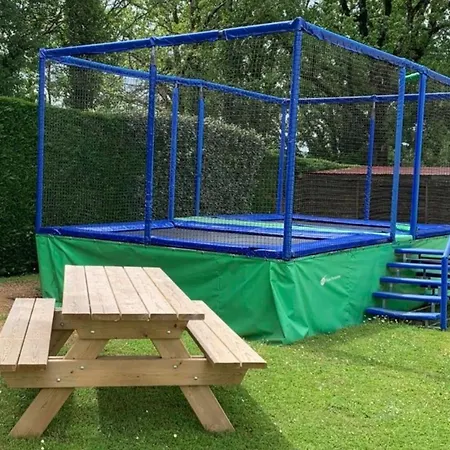 Mobil Confortable Avec Terrasse Pres De - Api-1-52-425
