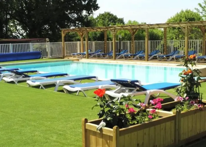 Mobil Confortable Avec Terrasse Pres De - Api-1-52-425