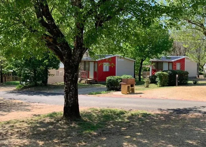 Mobil Confortable Avec Terrasse Pres De - Api-1-52-425 Campingplads